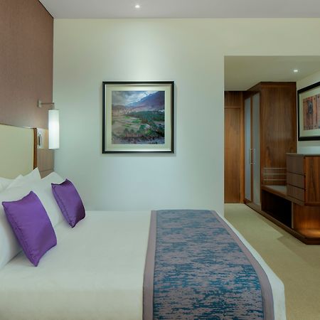 מלון Crowne Plaza Muscat Ocec By Ihg מראה חיצוני תמונה