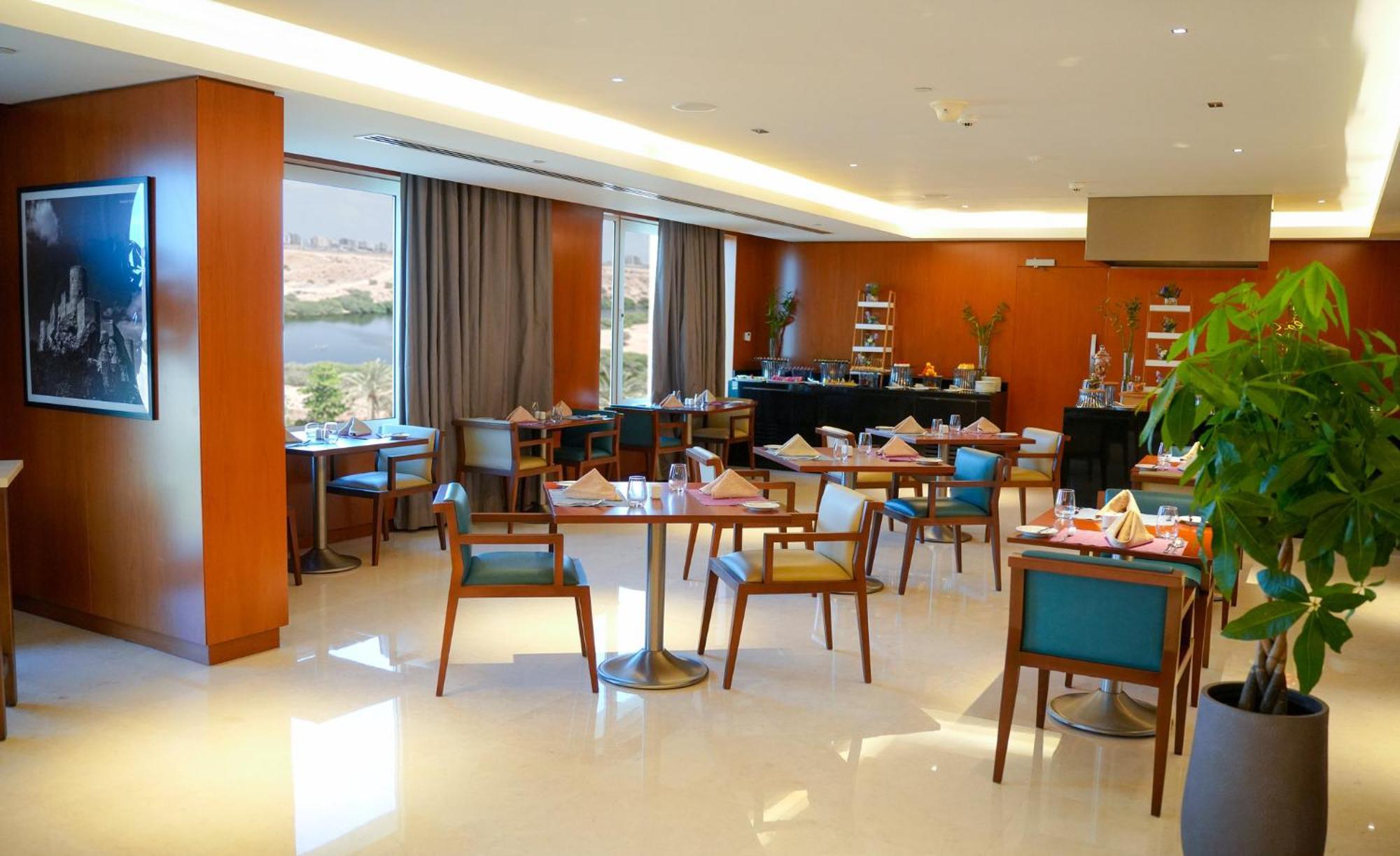 מלון Crowne Plaza Muscat Ocec By Ihg מראה חיצוני תמונה