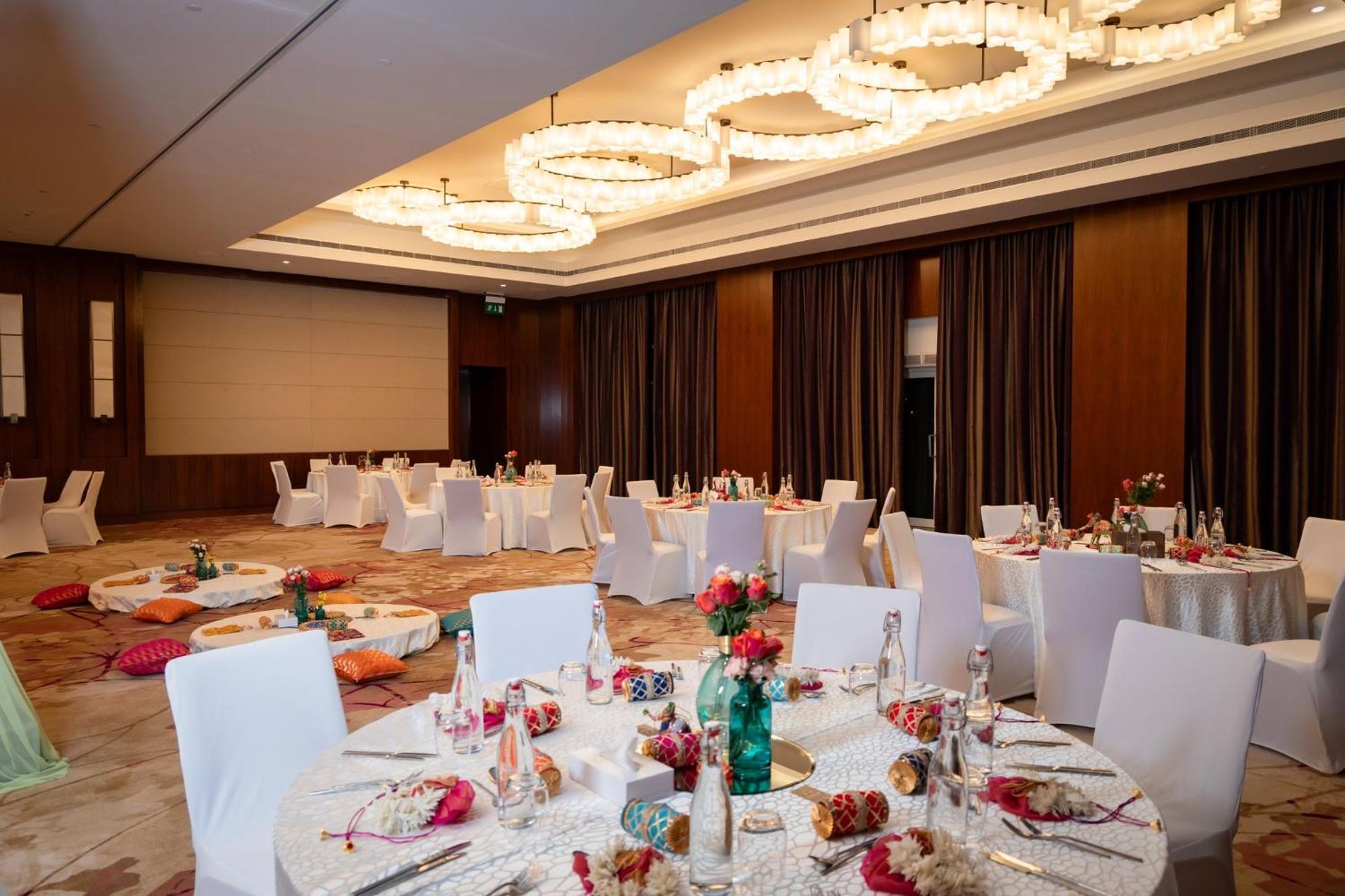 מלון Crowne Plaza Muscat Ocec By Ihg מראה חיצוני תמונה